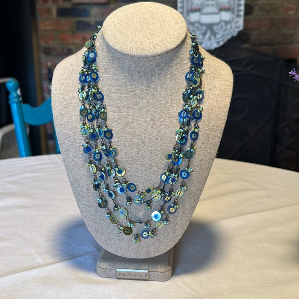 Necklace Lightweight blue and green